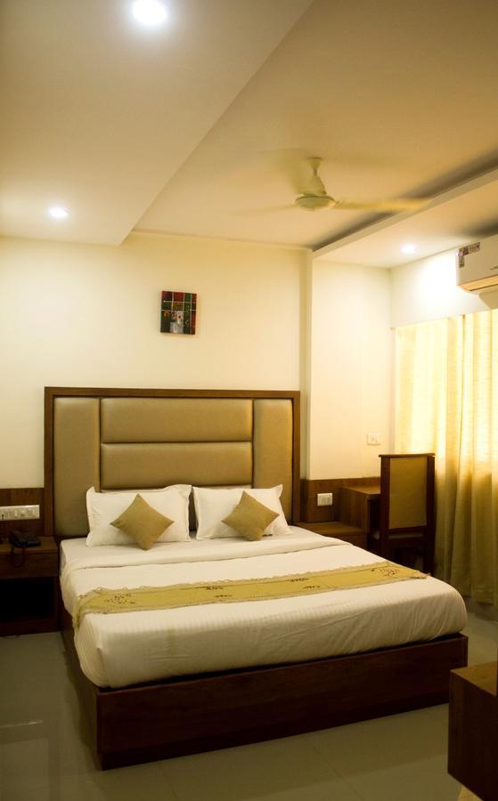 Nexstay Crystal Residency Kozhikode Exterior photo